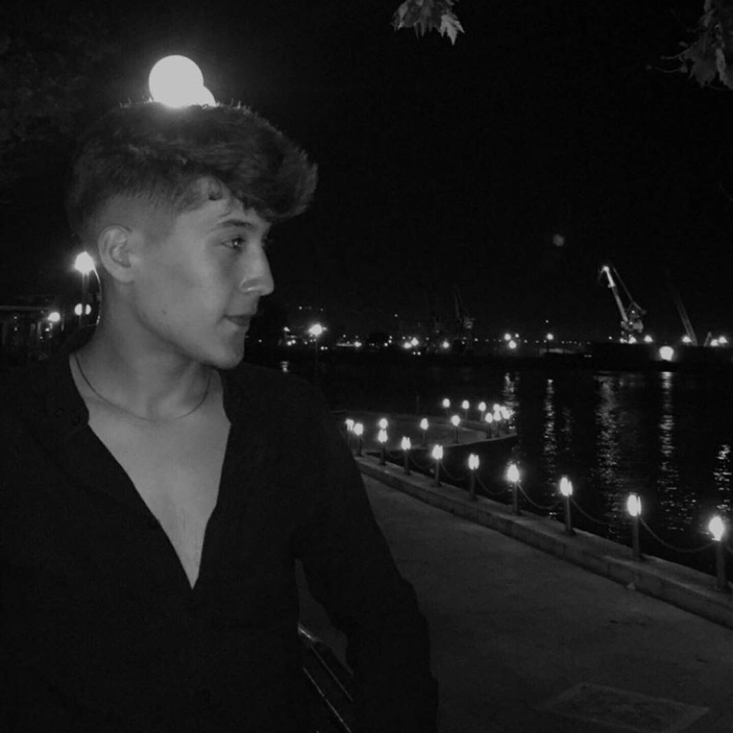 Ereğli Yolu’nda feci kaza! Otomobil üstgeçide saplandı: 2 ölü 9